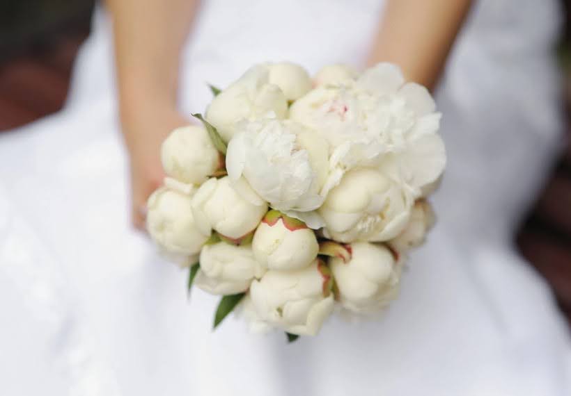 دستهگل پیونی سفید