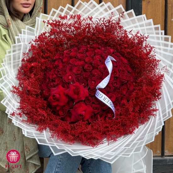 دسته گل رز قرمز لاکچری عسل برای تولد