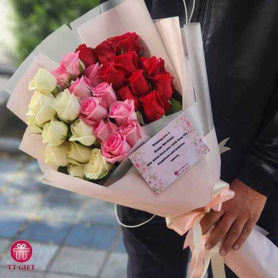 خرید آنلاین دسته گل رز مهزاد