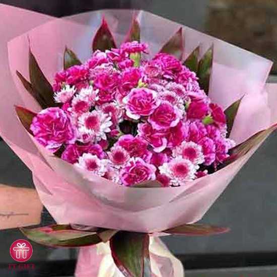 دسته گل ارزان داوودی و میخک صورتی برای تولد
