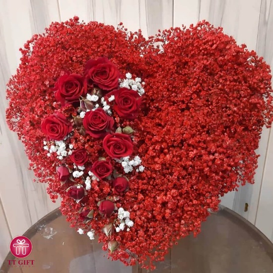 باکس گل ژیپسوفیلا و رز مینیاتوری قرمز قلبی سایمان