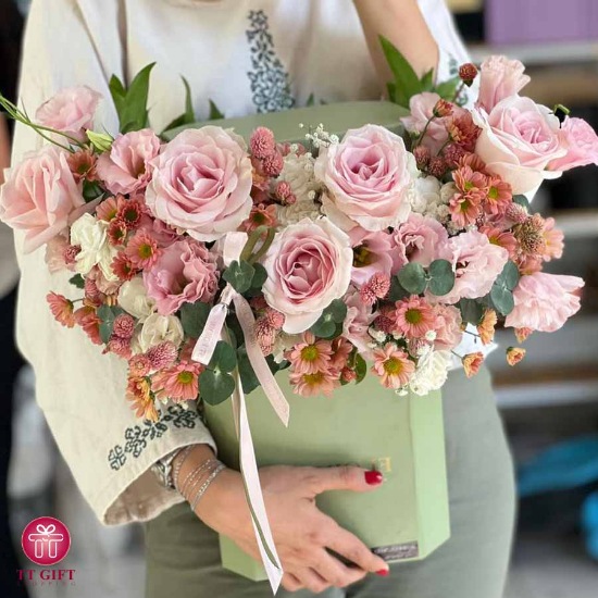 ارسال اینترنتی باکس گل هدیه اقتصادی