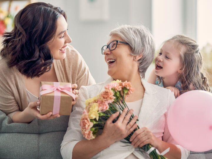کادو روز مادر؛ 10 ایده ناب و ماندگار با قیمت مناسب