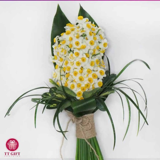 دسته گل نرگس سمیرا برای تولد