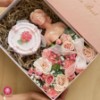 باکس هدیه روز زن (گل+کیک+شمع)