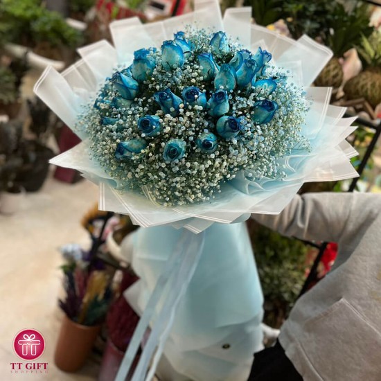 دسته گل رز آبی سارگل برای تولد