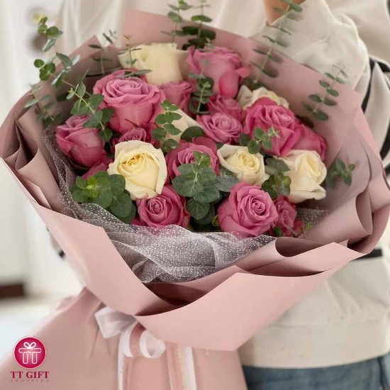 دسته گل رز بهدیس