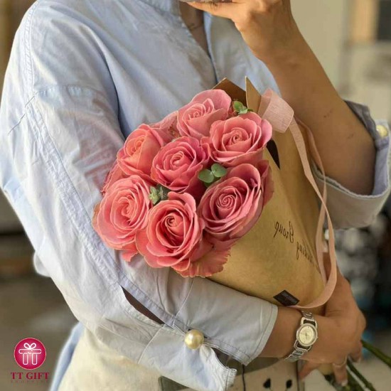 دسته گل رز رامونا