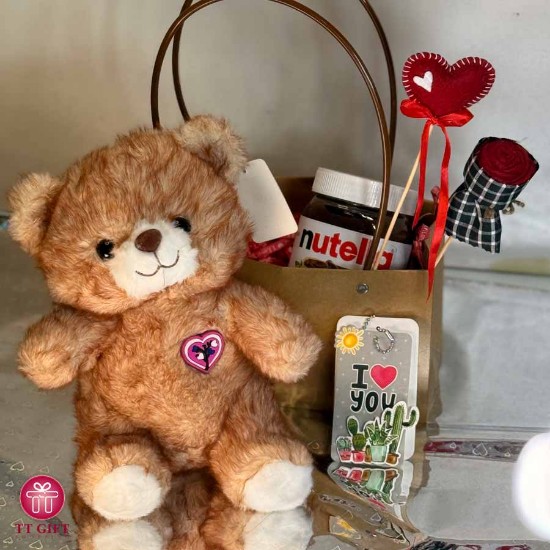 تصویر  پکیج شکلات و عروسک خرس قلب چراغدار
