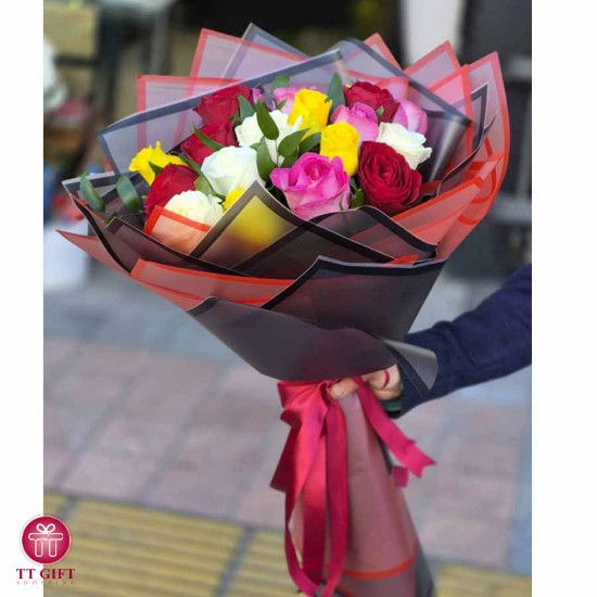 دسته گل رز پریا برای تولد