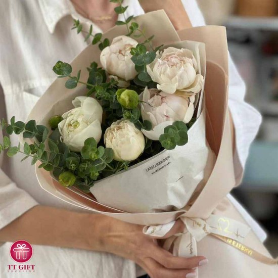 Picture of Tiara Economic White Peony Flower Bouquet for Birthday